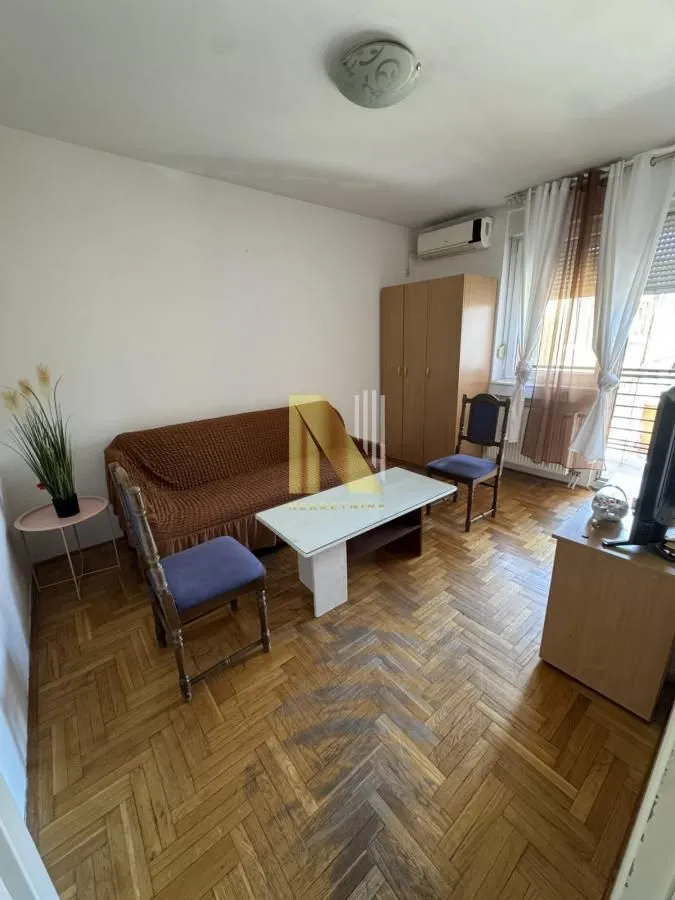 Izdavanje, jednosoban stan, 35m², Rotkvarija, Novi Sad Sve Podlokacije
