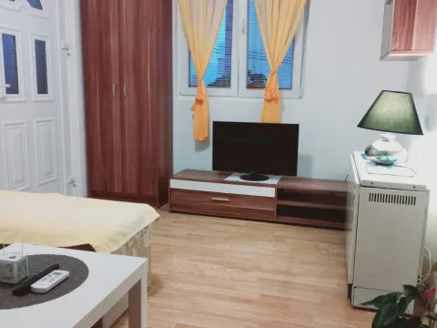 Rent, one bedroom apartment, 45m², Centar, Tivat - image 2