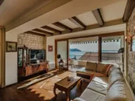 Daily-rent, three bedroom apartment, 105m², Herceg Novi, Crna Gora - image 1