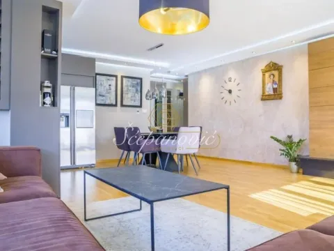 Prodaja, četvorosoban stan, 113m², Bulevar patrijarha Pavla, Novi Sad Sve Podlokacije - image 28