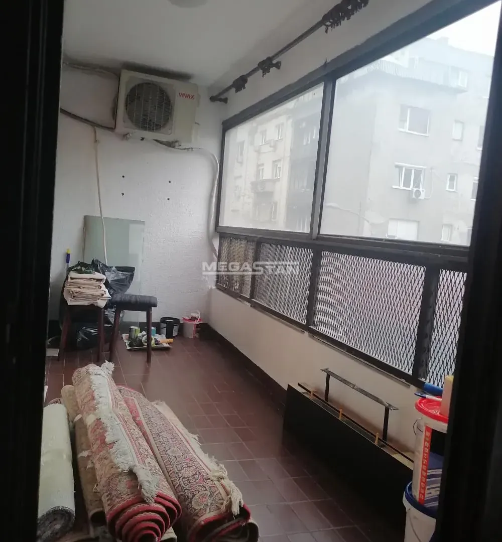 Rent, four bedroom apartment, 115m², Kalenić Pijaca, Vračar Sve Podlokacije