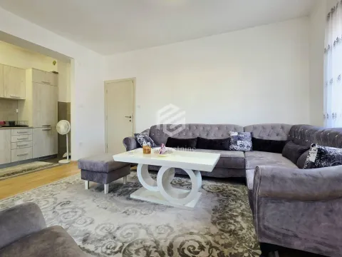 Prodaja, dvosoban stan, 76m², Stari Aerodrom, Podgorica - image 3