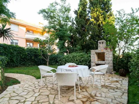 Izdavanje, trosoban stan, 120m², Podgorica, Crna Gora - image 24