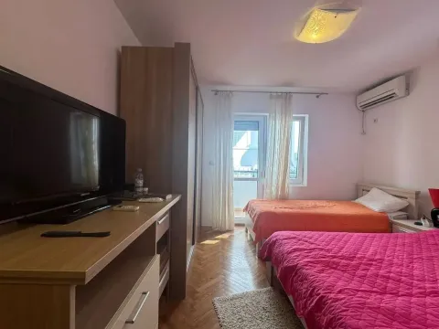 Prodaja, četvorosoban stan, 176m², Petrovac, Budva - image 5