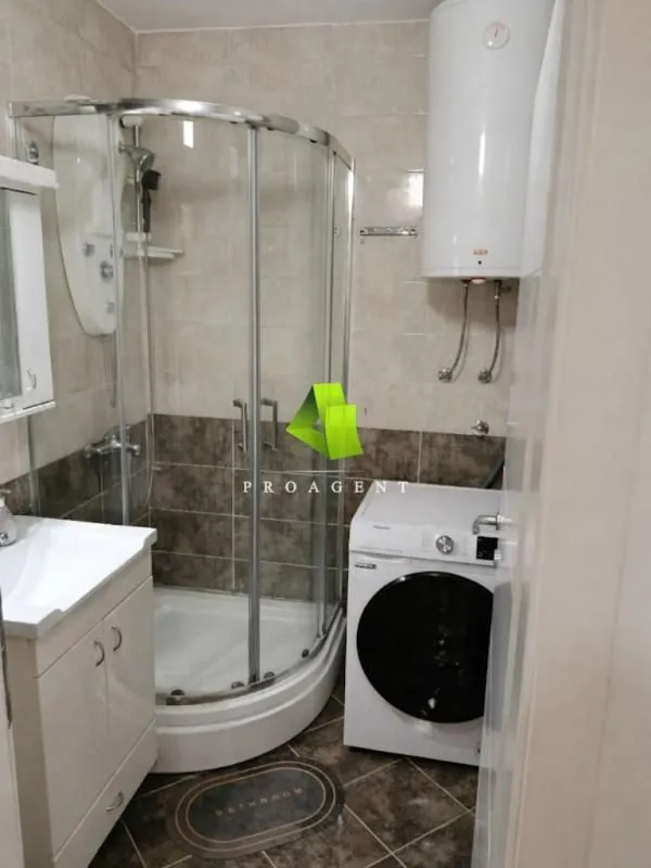 Prodaja, dvosoban stan, 75m², Crveni Pevac, Niš