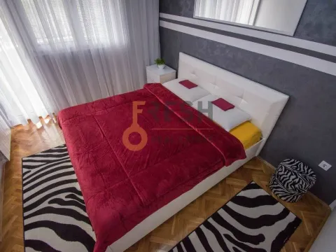 Izdavanje, trosoban stan, 140m², Zabjelo, Podgorica - image 13