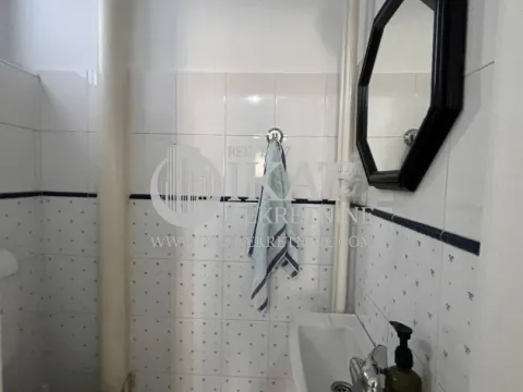 Izdavanje, trosoban stan, 86m², Savski Venac, Beograd - image 11