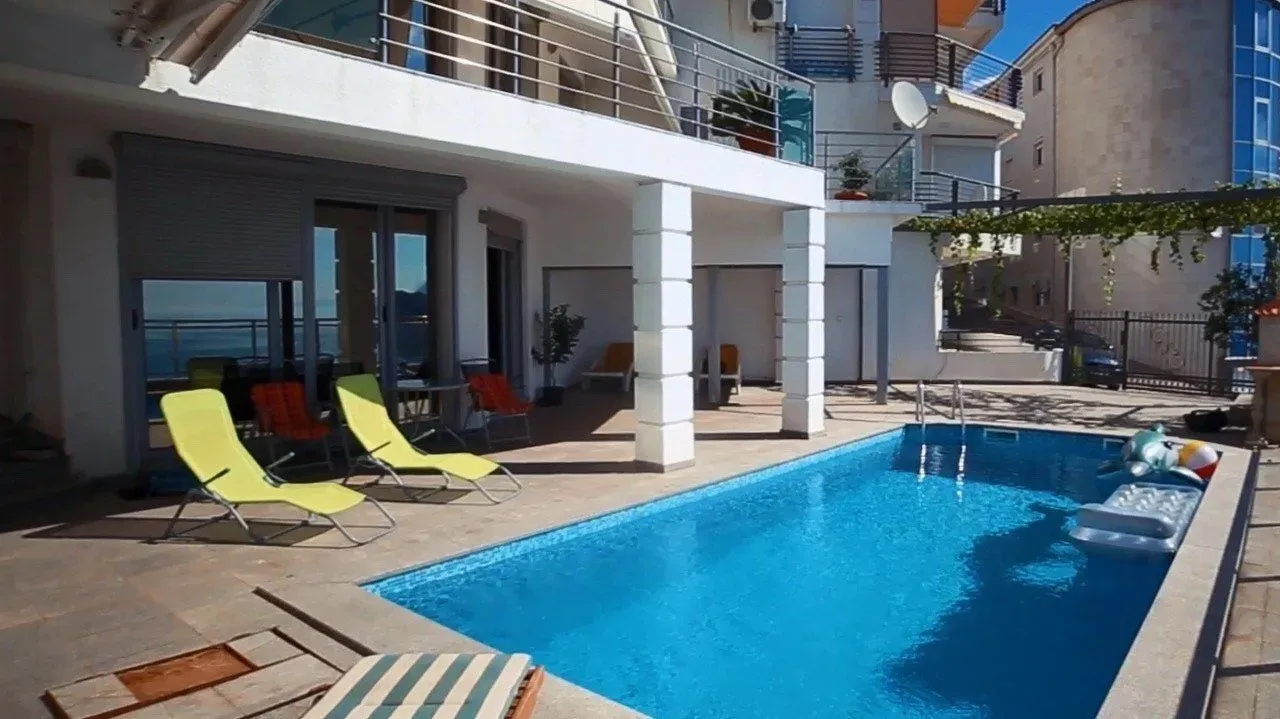Sale, house, 220m², Gospoština, Budva