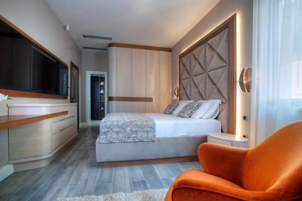 Rent, house, 180m², Prijevor, Budva