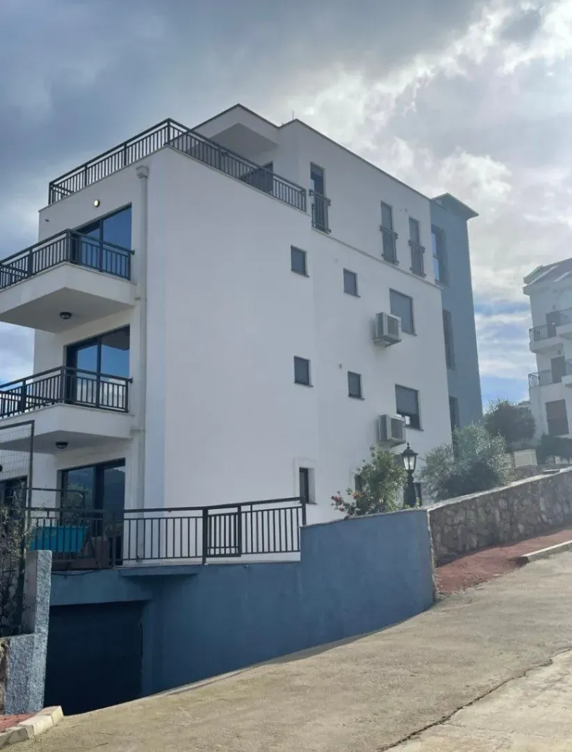 Prodaja, jednosoban stan, 47m², Đuraševići, Tivat