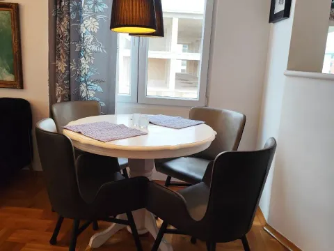 Izdavanje, dvosoban stan, 75m², Preko Morače, Podgorica - image 3