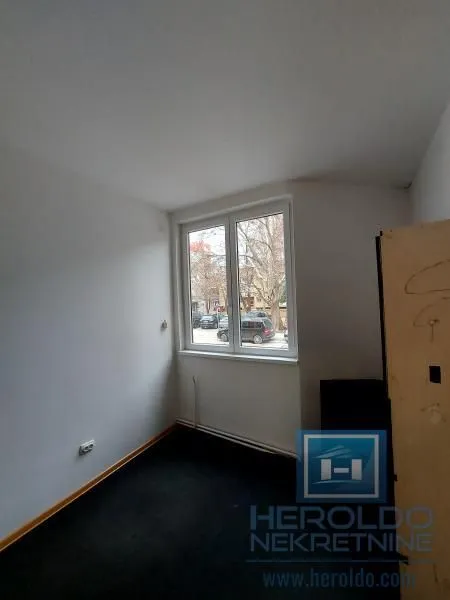 Sale, office space, 72m², Centar, Jagodina