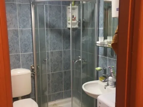 Izdavanje, garsonjera, 30m², Budva, Crna Gora - image 7