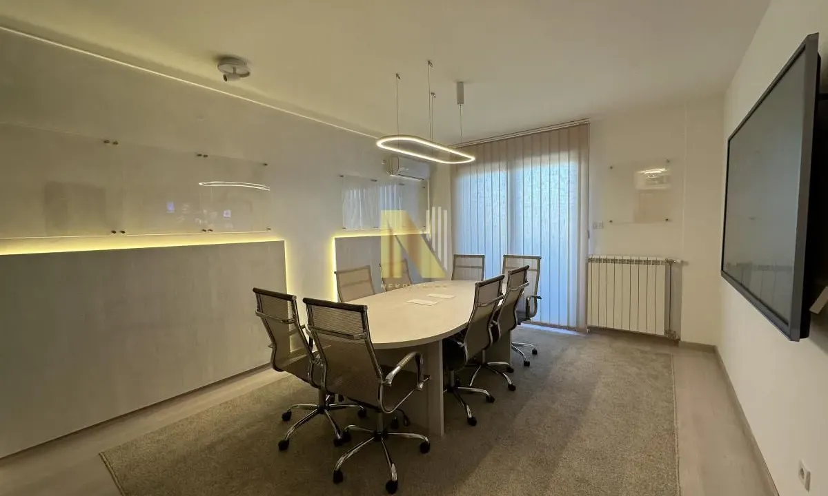 Izdavanje, poslovni prostor, 45m², Bulevar Evrope, Novi Sad Sve Podlokacije