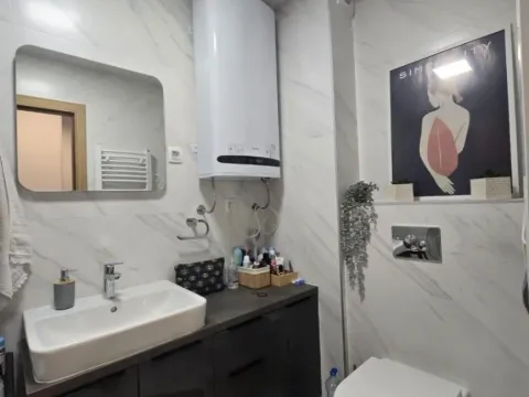 Izdavanje, jednosoban stan, 48m², New City, Podgorica - image 10