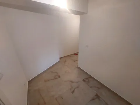 Izdavanje, jednosoban stan, 56m², Zagorič, Podgorica - image 5