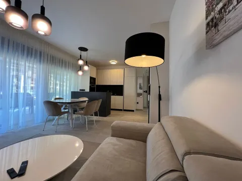 Prodaja, stan, 147m², Tivat, Crna Gora - image 7