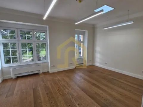 Rent, office space, 150m², Stari Grad, Beograd