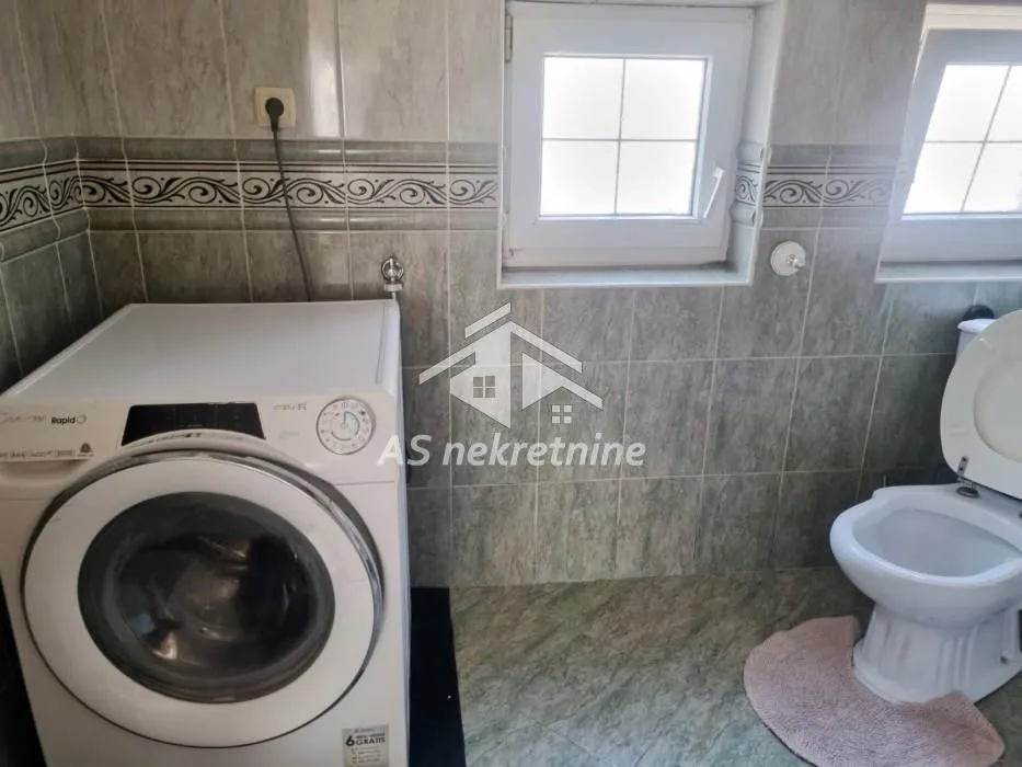 Rent, apartment, 130m², Čukarica, Beograd
