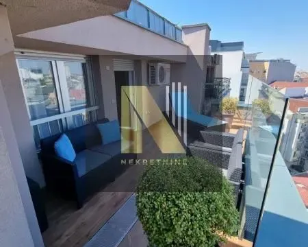 Izdavanje, četvorosoban stan, 98m², Centar, Novi Sad - image 7