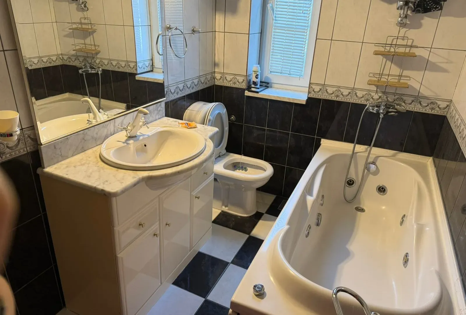 Izdavanje, jednosoban stan, 50m², Centar, Podgorica