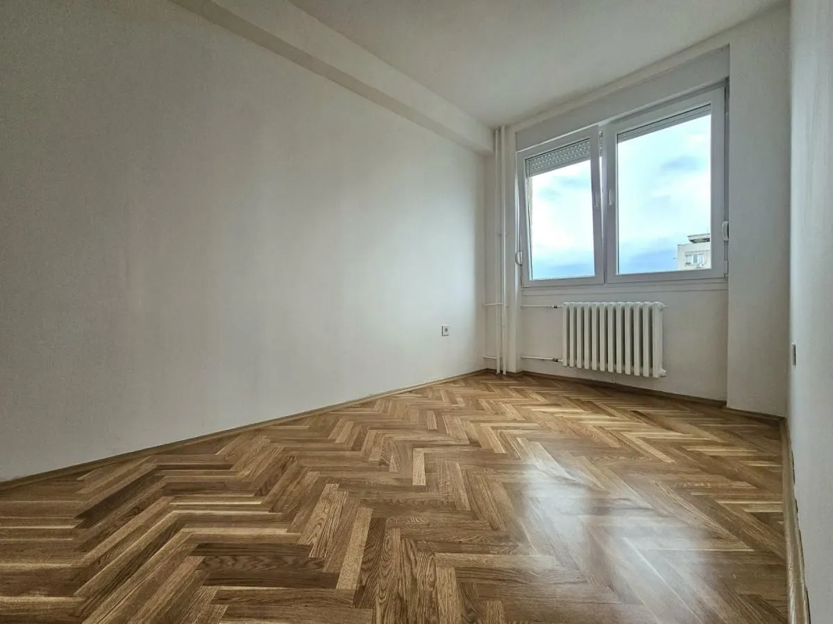 Prodaja, trosoban stan, 64m², Bulevar Oslobodjenja, Novi Sad Sve Podlokacije