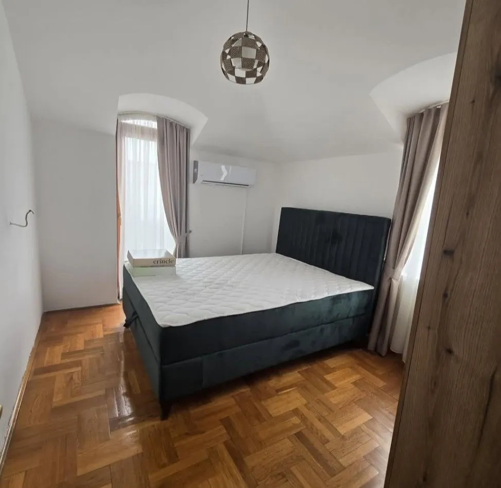 Izdavanje, kuća, 280m², Zabjelo, Podgorica