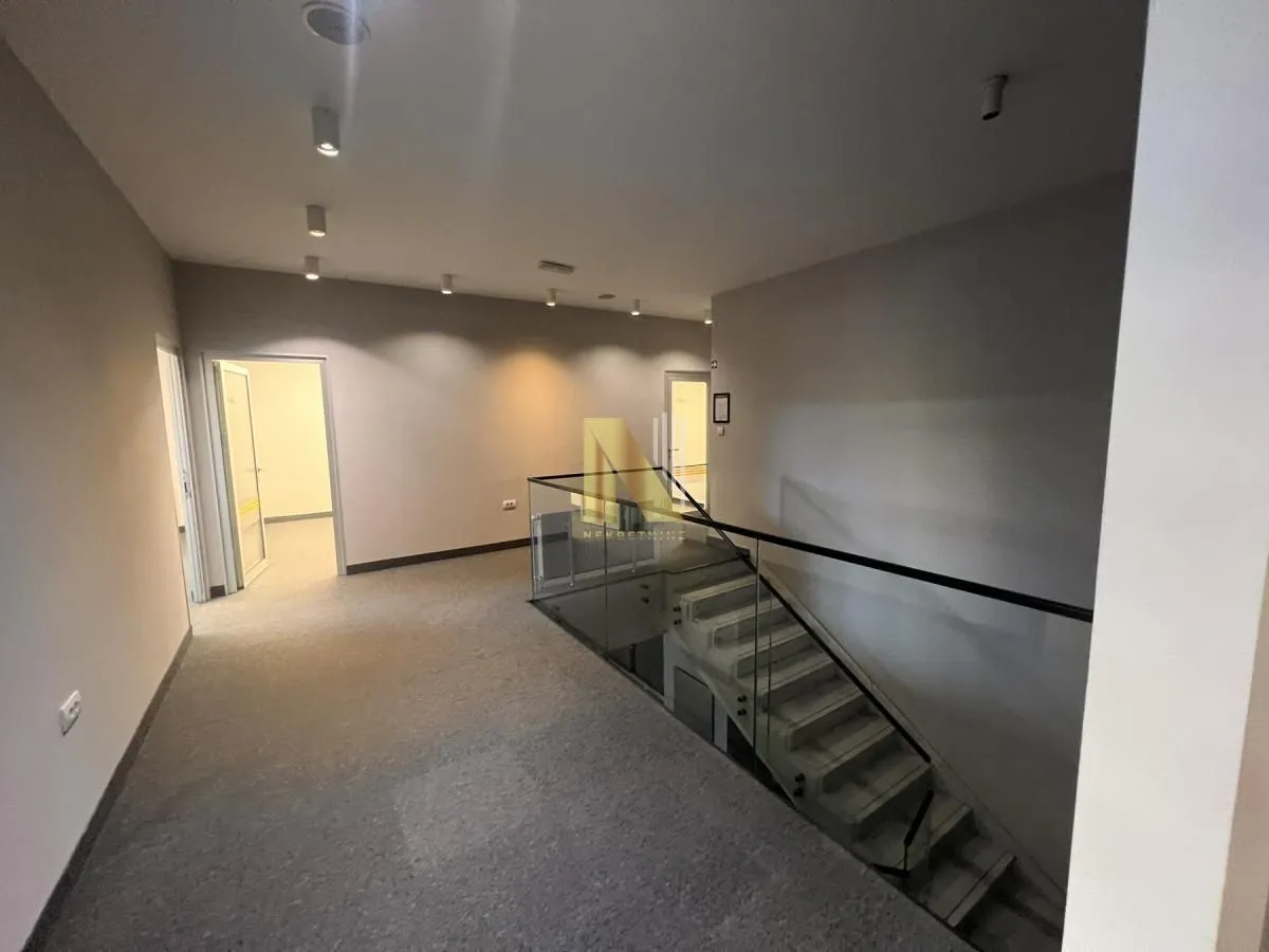 Rent, office space, 263m², Bulevar Oslobodjenja, Novi Sad Sve Podlokacije