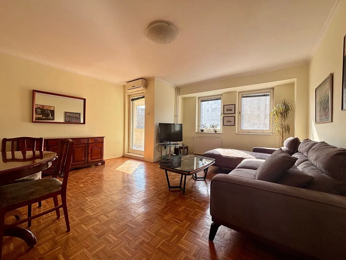 Prodaja, trosoban stan, 79m², Novi Beograd Blok 22, Novi Beograd Sve Podlokacije