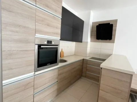 Izdavanje, jednosoban stan, 54m², City Kvart, Podgorica - image 6