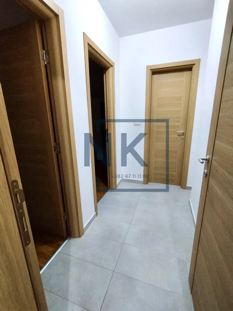 Izdavanje, dvosoban stan, 71m², Stari Aerodrom, Podgorica