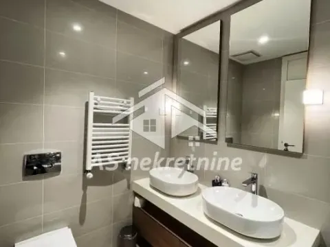 Izdavanje, trosoban stan, 90m², Savski Venac, Beograd - image 17