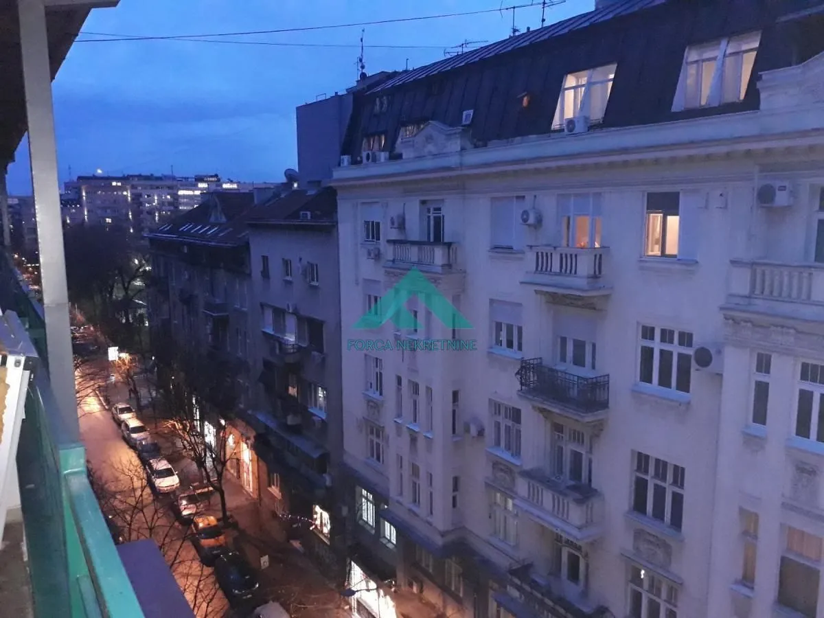 Prodaja, trosoban stan, 79m², Stari Grad, Beograd
