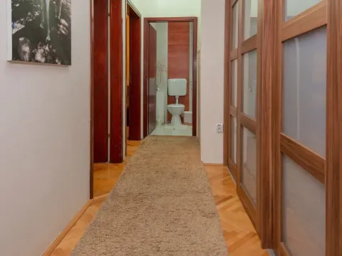 Izdavanje, dvosoban stan, 60m², Seljanovo, Tivat - image 2