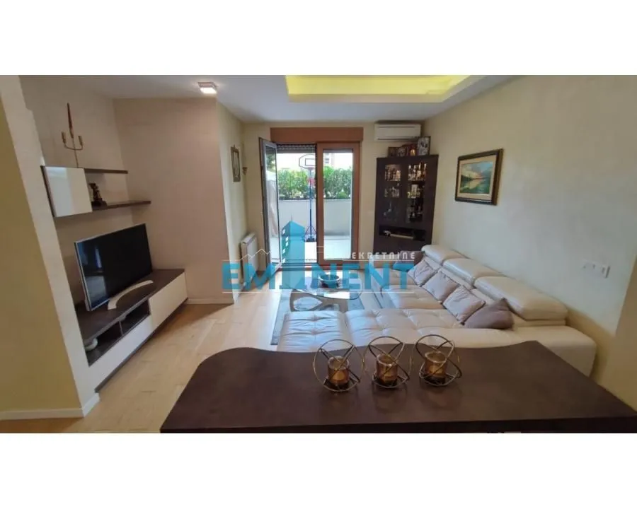 Prodaja, trosoban stan, 96m², Novi Beograd Blok 67, Novi Beograd Sve Podlokacije