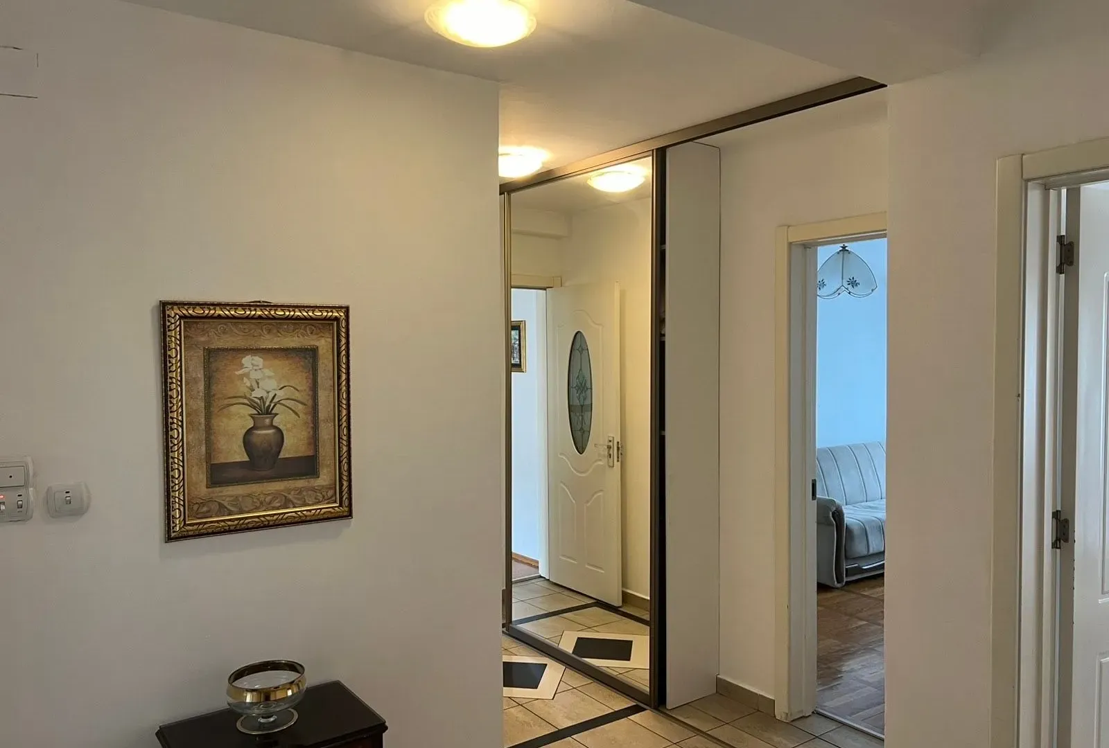 Izdavanje, jednosoban stan, 70m², Centar, Tivat