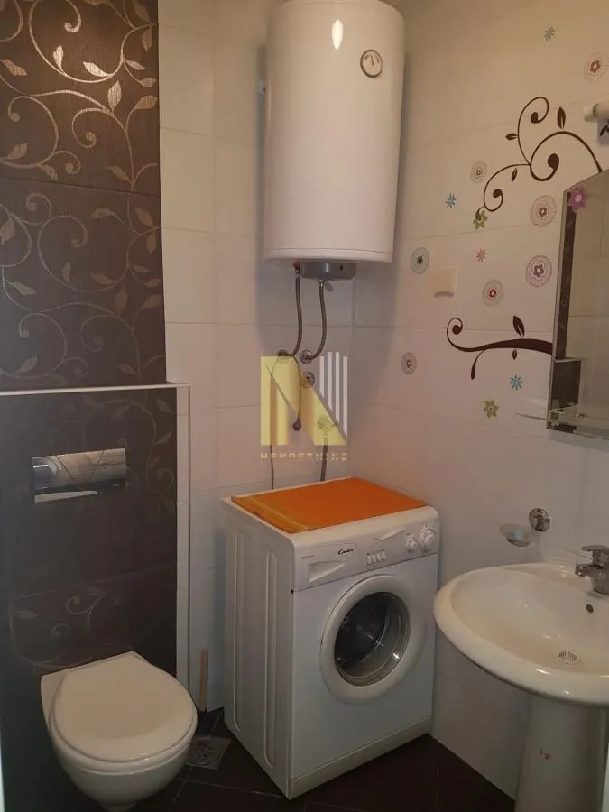 Izdavanje, garsonjera, 31m², Bulevar Oslobodjenja, Novi Sad Sve Podlokacije