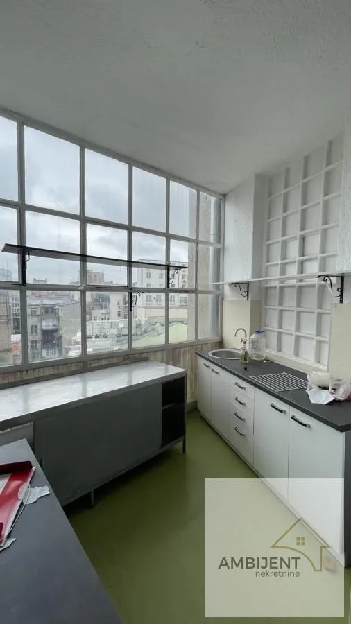 Izdavanje, poslovni prostor, 500m², Stari Grad, Beograd