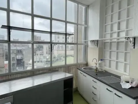 Izdavanje, poslovni prostor, 500m², Stari Grad, Beograd