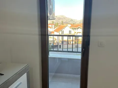 Rent, studio apartment, 29m², Stari Aerodrom, Podgorica - image 8
