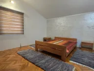 Izdavanje, kuća, 170m², Gornja Gorica, Podgorica - image 8