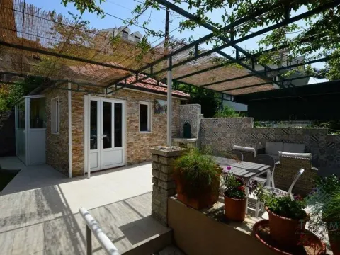 Prodaja, kuća, 427m², Kumbor, Herceg Novi - image 16