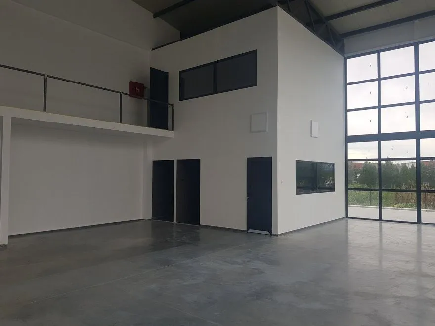 Sale, office space, 1500m², Šimanovci, Pećinci