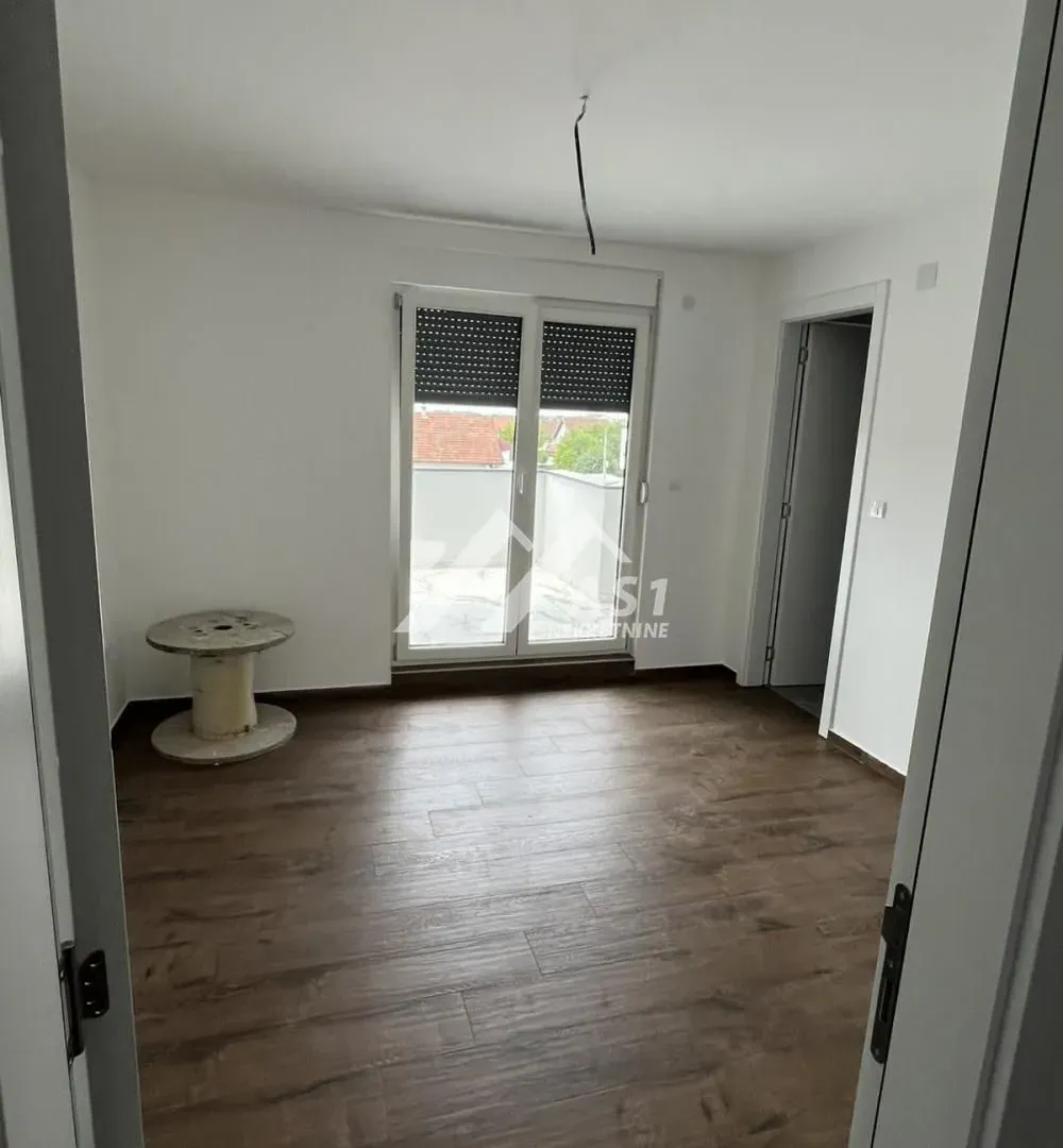 Izdavanje, poslovni prostor, 152m², Veternik, Novi Sad Sve Podlokacije