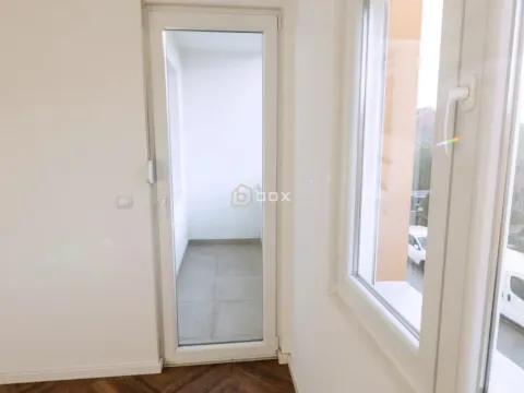 Izdavanje, trosoban stan, 168m², Pantelej, Niš - image 19