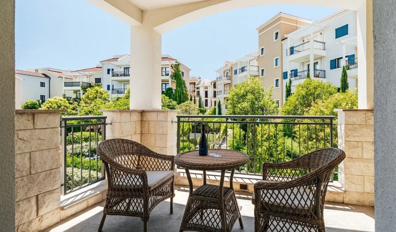 Prodaja, jednosoban stan, 71m², Luštica Bay, Tivat