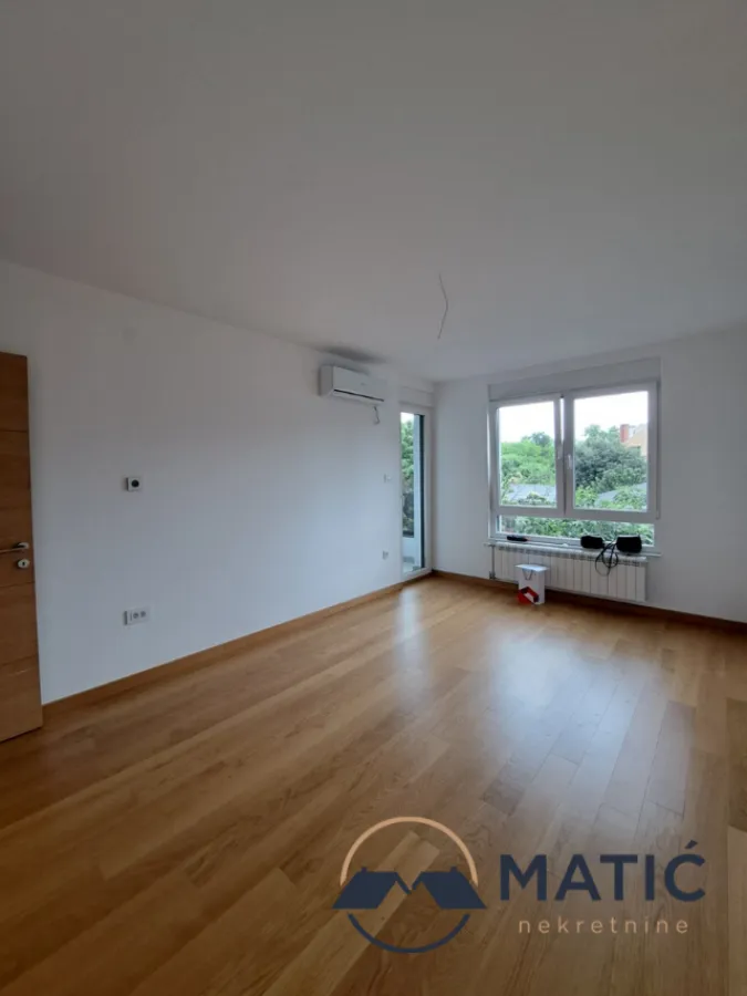 Prodaja, jednosoban stan, 42m², Rotkvarija, Novi Sad Sve Podlokacije