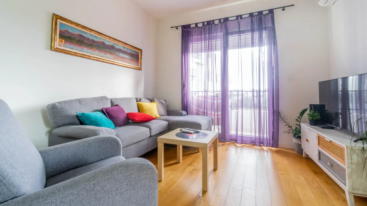 Izdavanje, jednosoban stan, 40m², Centar, Podgorica