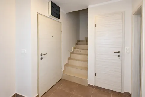 Prodaja, dvosoban stan, 88m², Ljubović, Podgorica - image 7