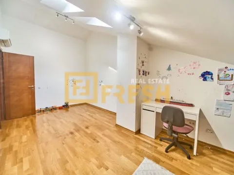 Prodaja, dvosoban stan, 122m², Tološi, Podgorica - image 10